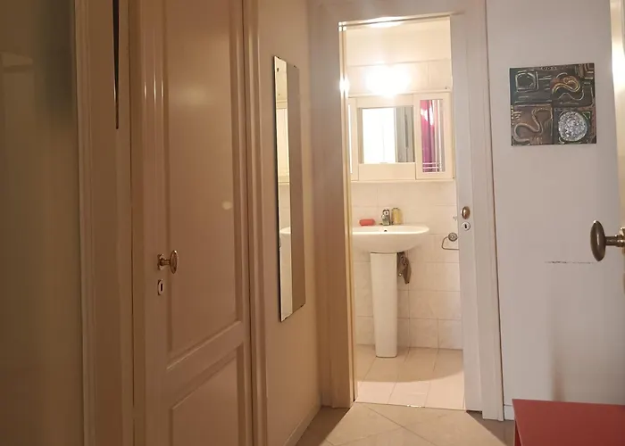 - Comfort Garruba * Bari